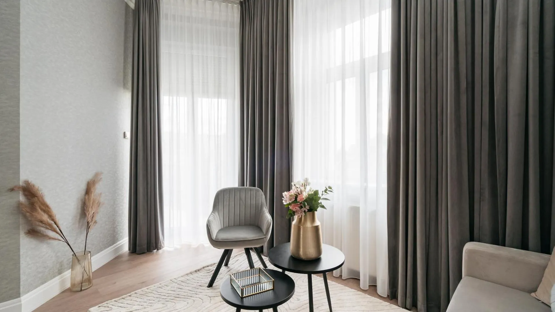 White Lotus - Loftaffair Collection Apartment Krakow Poland