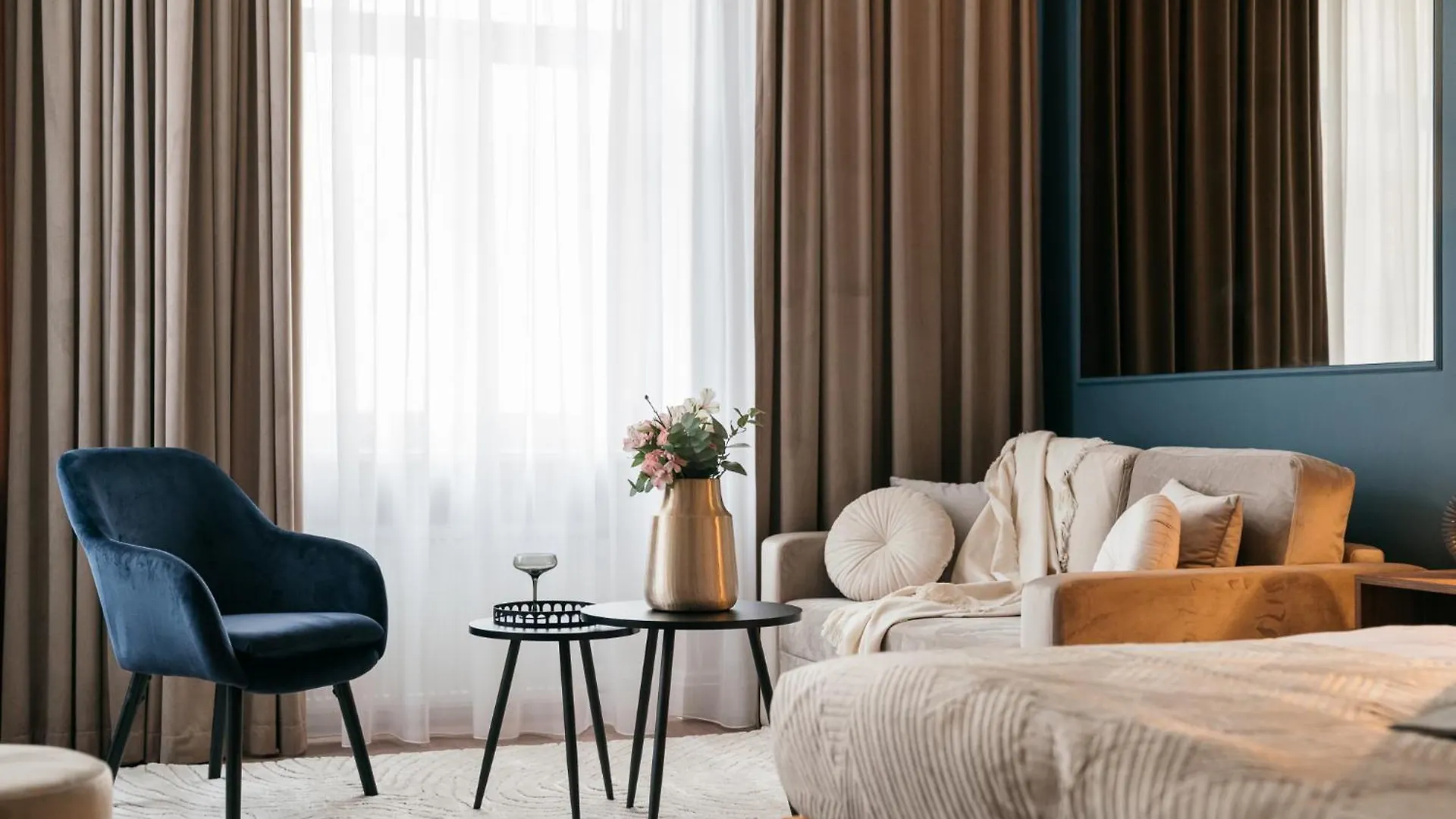 White Lotus - Loftaffair Collection Apartment Krakow Poland